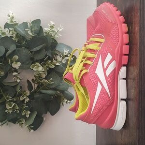 Reebok Train flex Sneakers Size 7